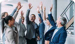 Proporcionar oportunidades y plataformas para los empleados.